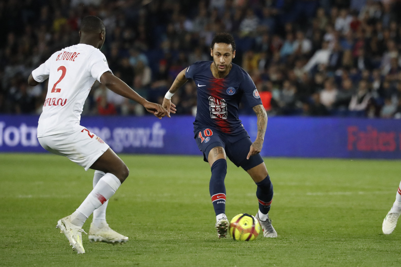 没有莫德里奇和大中锋的米兰，还能算米兰吗？