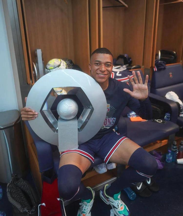 东体解读足联新规！亚冠更加没指望，女足发展受阻，一人成最大受害者