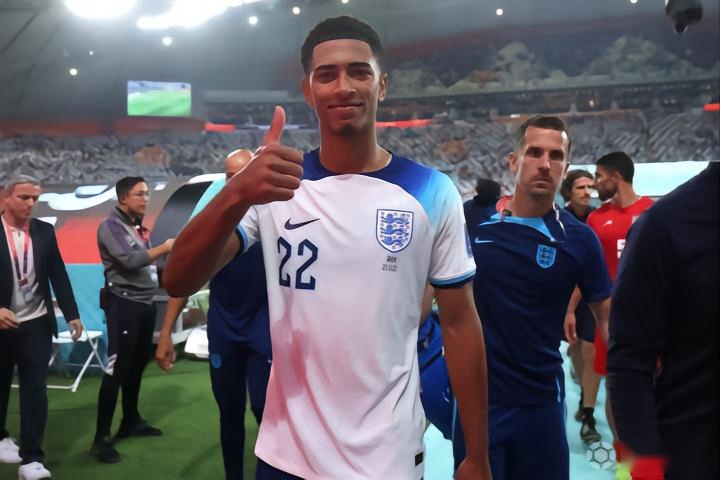 两进两出！贝西洛维奇已经是第二次在同曦下课